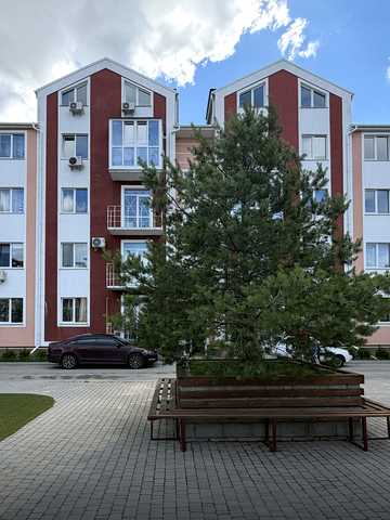 Гетьманська вул., (Будинок 6)