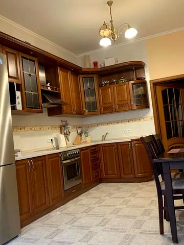 Володимира Івасюка просп. (Героїв Сталінграду), 6-Б
