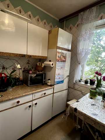 Феофіла Яновського вул., 2