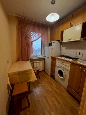 Дмитра Іванова вул., 6