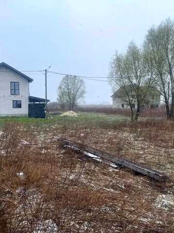 Весняна, 1