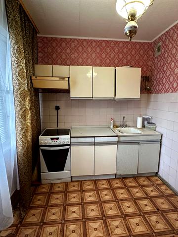 Озерна вул., 24