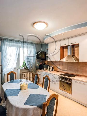 Автозаводська вул., 99/4