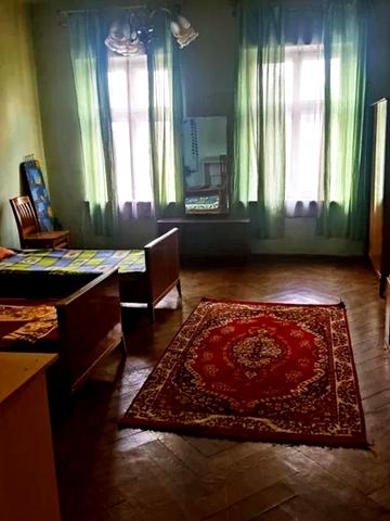 Володимира Винниченка вул. (), 10