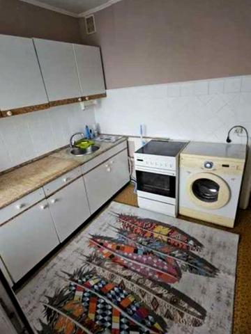 Голосіївська вул., 8