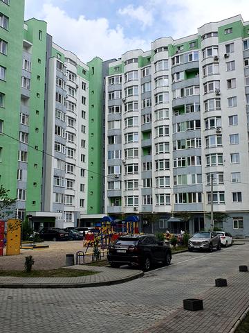 Івана Величковського вул., 1а