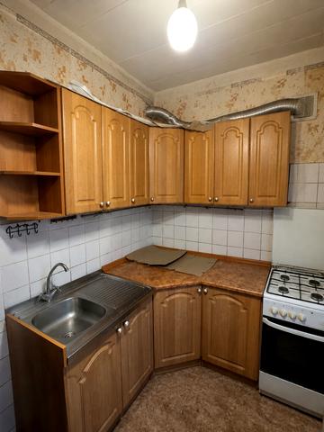 Нескорених вул. (Героїв Праці), 10