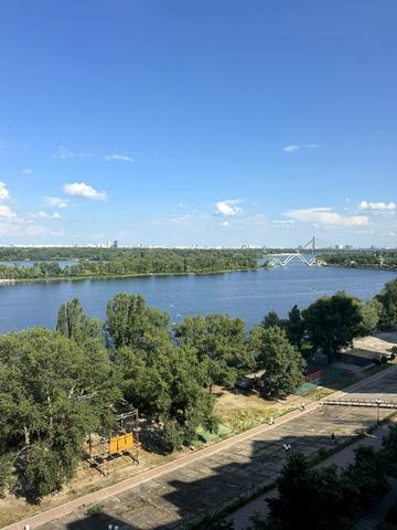 Володимира Івасюка просп. (Героїв Сталінграду), 14-Б