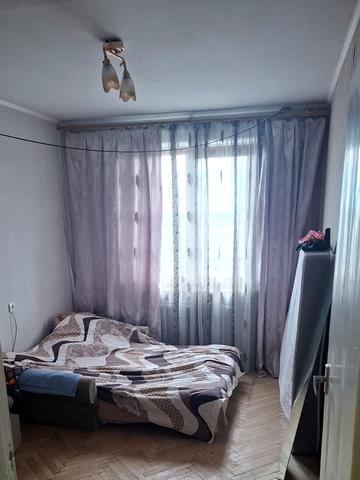 Богдана Хмельницького вул., 243