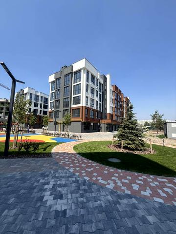 Паркова вул., (вул. Паркова, 13)