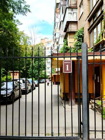 Чоколівський бульв., 19