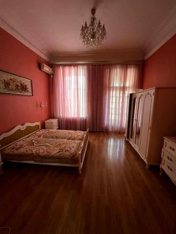 Базарна вул., 40