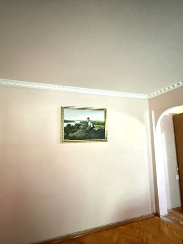 Максима Кривоноса вул., 7