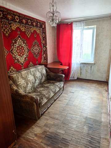 Прирічна вул., 17