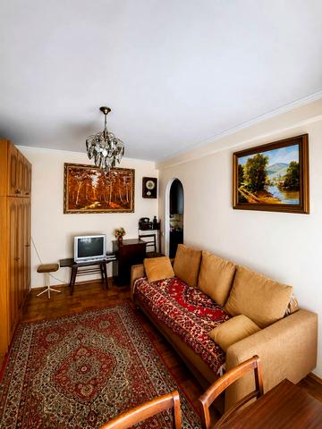 Метрологічна вул., 2