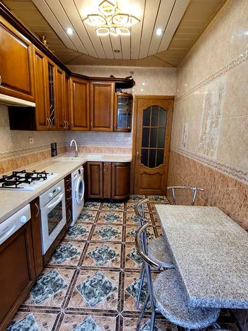 Садиковська вул., 31