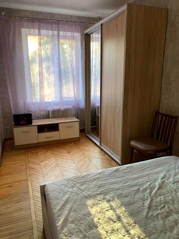 Волинська вул., 2
