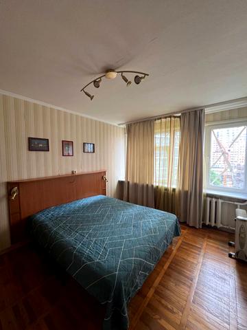 Лесі Українки бульв., 7