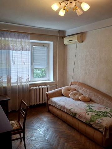 Верховної Ради бульв., 25-А
