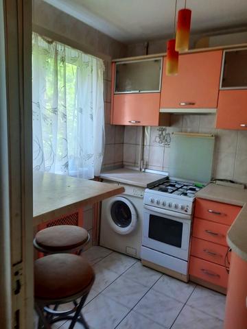 Краснова вул., 17