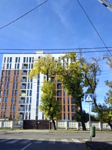 Карпатської України вул. (Юрія Гагаріна), (Будинок 1)