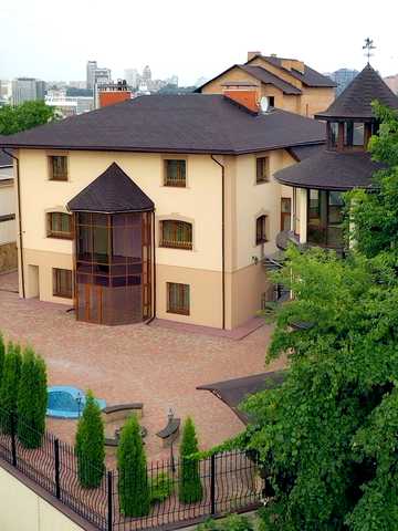 Привітна вул., 10