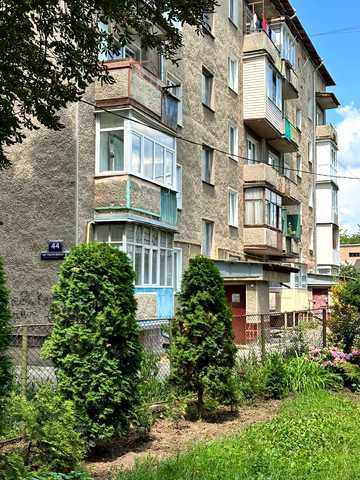 Короля Данила вул., 44