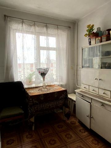 В'ячеслава Чорновола просп. (), 45