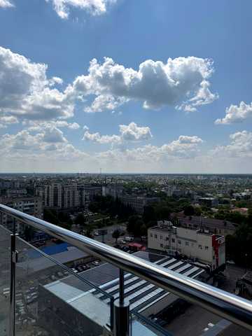 Домбровського вул., (Будинок 3)