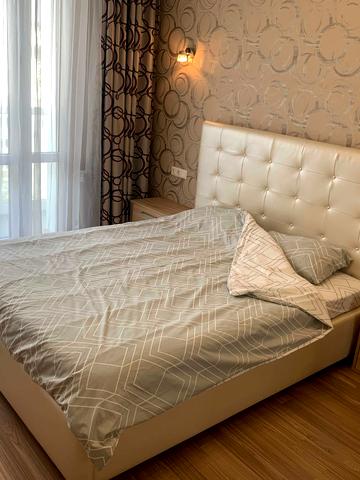 Лесі Українки бульв., 24