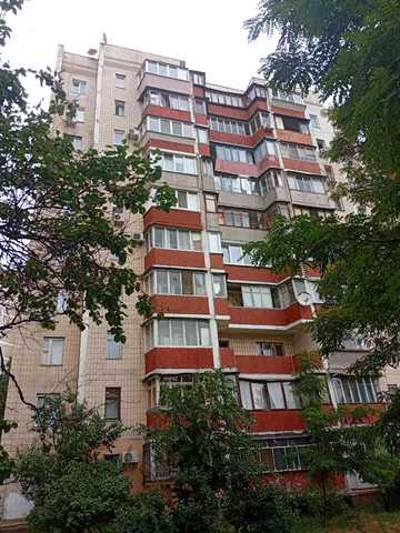 Леоніда Бикова бульв., 5