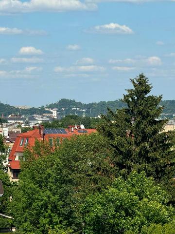 Академіка Ігоря Юхновського вул. (Гіпсова), 36в