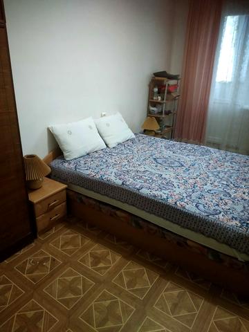 Небесної Сотні просп. (Маршала Жукова), 5а