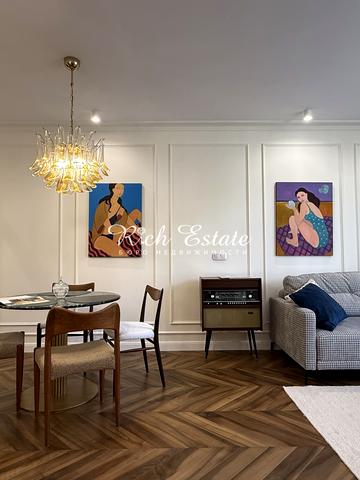 Предславинська вул., 42