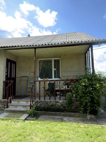 Новоселів