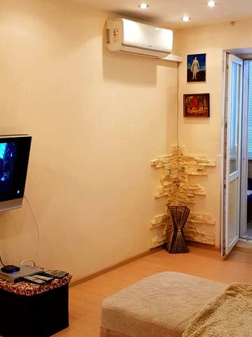 Автозаводська вул., 87