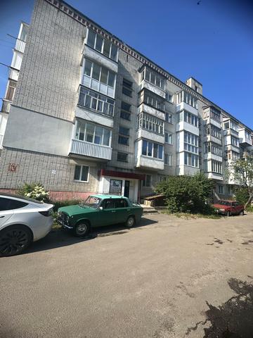 Офіцерська вул., 14