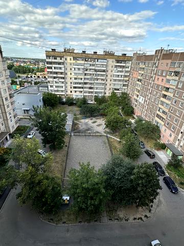 Олімпійська вул., 10