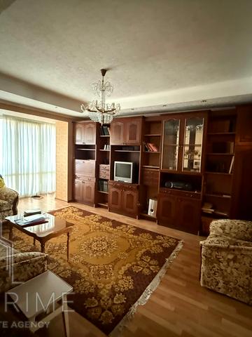 Лесі Українки бульв., 20/22