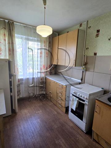 Борщагівська вул., 8