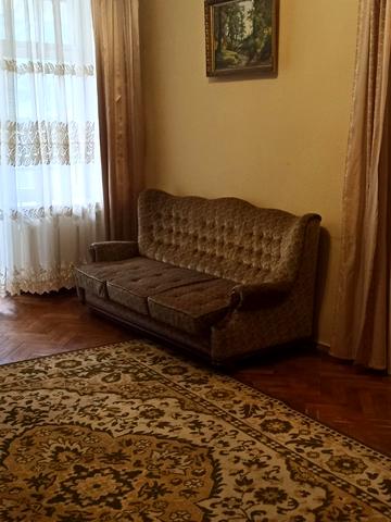 Велика Васильківська вул. (Червоноармійська), 26