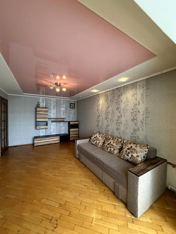 Молоді просп., 1