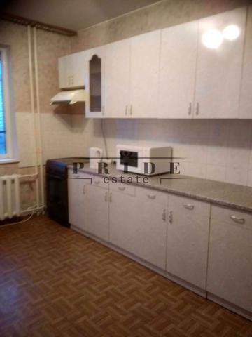 Драгоманова вул., 14