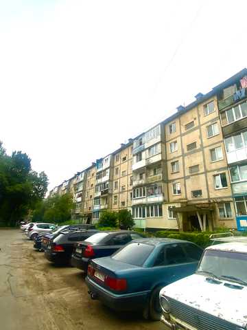 Келецька вул., 132а