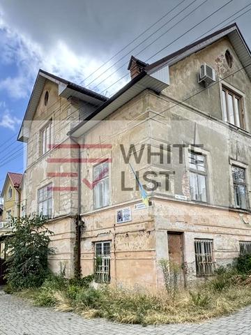 Олександра Баланецького вул., 2