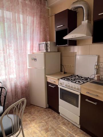 Велика Васильківська вул. (Червоноармійська), 114