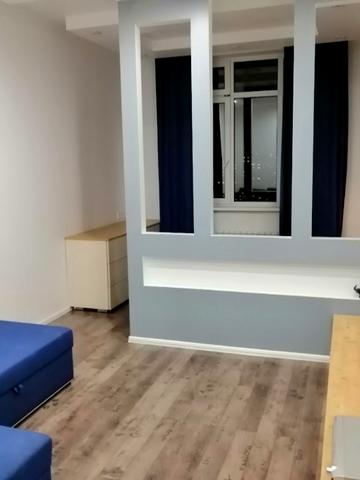 Гната Хоткевича вул. (Червоногвардійська), 8