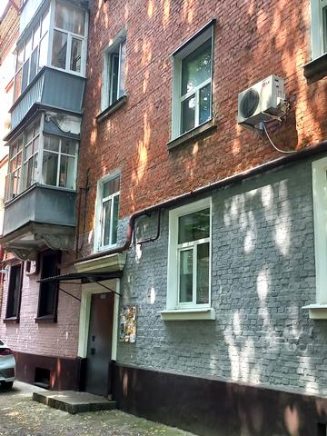 Петропавлівська вул., 127
