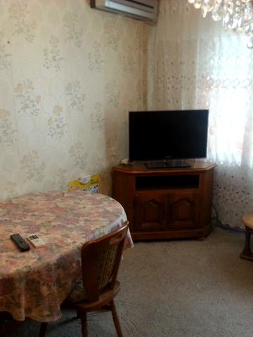 Добровольців пров., 6