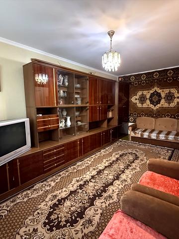 Українська вул., 1